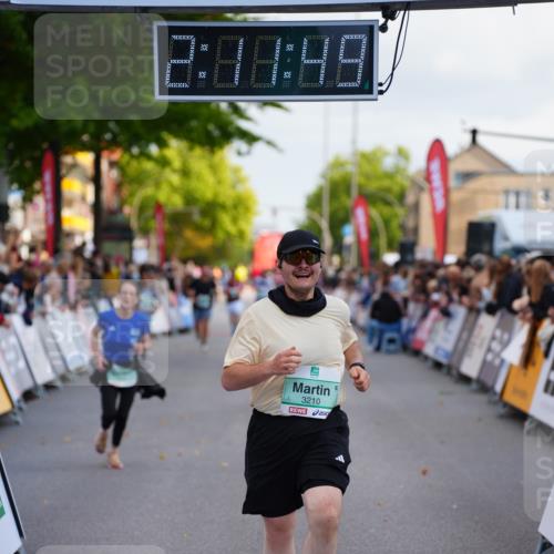 20.09.2026 - PSD Bank Halbmarathon LAZAROV Photography http://msf.ph/oto/10531695 20.09.2026 12:11:49 Ziel 1858, 2081, 3094, 3210 meine-sportfotos.de
