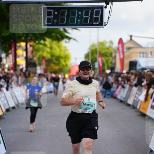 20.09.2026 - PSD Bank Halbmarathon LAZAROV Photography http://msf.ph/oto/10531700 20.09.2026 12:11:49 Ziel 1858, 2081, 3094, 3210 meine-sportfotos.de