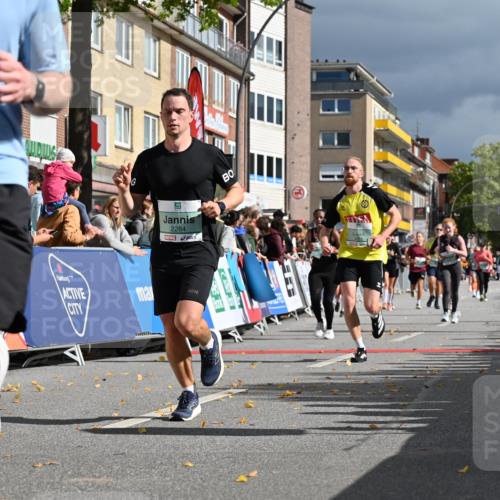 20.09.2026 - PSD Bank Halbmarathon J. Mangold http://msf.ph/oto/10531704 20.09.2026 12:17:23 Ziel 1603, 2005, 2236, 2284, 2391, 2555, 2795, 2901, 3013, 3233, 3502, 3684, 4051, 4088, 4258, 4771 meine-sportfotos.de