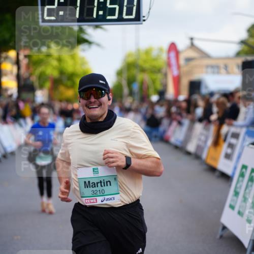 20.09.2026 - PSD Bank Halbmarathon LAZAROV Photography http://msf.ph/oto/10531732 20.09.2026 12:11:50 Ziel 1858, 2081, 3094, 3210 meine-sportfotos.de