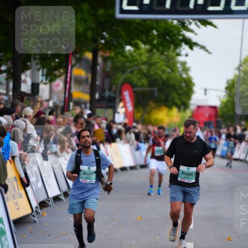 20.09.2026 - PSD Bank Halbmarathon LAZAROV Photography http://msf.ph/oto/10531782 20.09.2026 12:11:57 Ziel 1858, 3017, 3210, 4375 meine-sportfotos.de