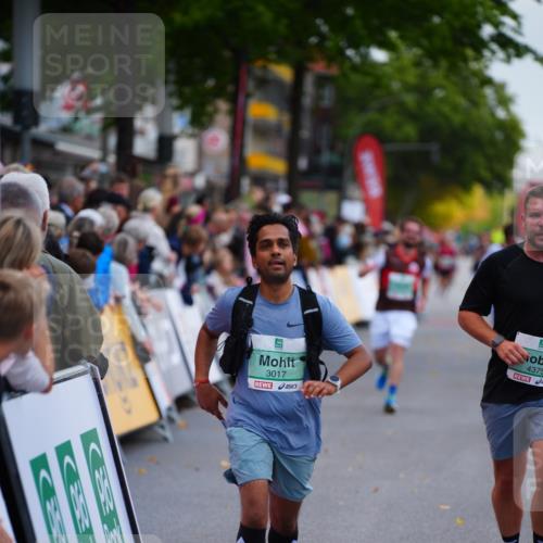 20.09.2026 - PSD Bank Halbmarathon LAZAROV Photography http://msf.ph/oto/10531803 20.09.2026 12:11:59 Ziel 1858, 3017, 4375 meine-sportfotos.de