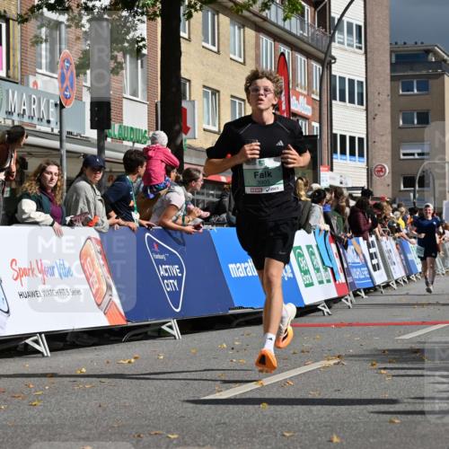 20.09.2026 - PSD Bank Halbmarathon J. Mangold http://msf.ph/oto/10531820 20.09.2026 12:17:40 Ziel 1256, 1352, 1613, 1731, 1868, 3703, 3794, 3905 meine-sportfotos.de