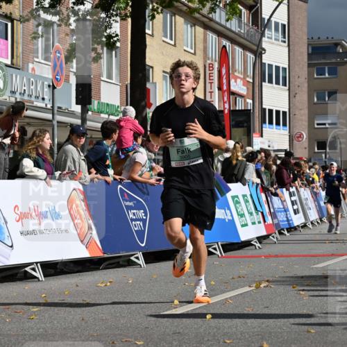 20.09.2026 - PSD Bank Halbmarathon J. Mangold http://msf.ph/oto/10531824 20.09.2026 12:17:40 Ziel 1256, 1352, 1613, 1731, 1868, 3703, 3794, 3905 meine-sportfotos.de