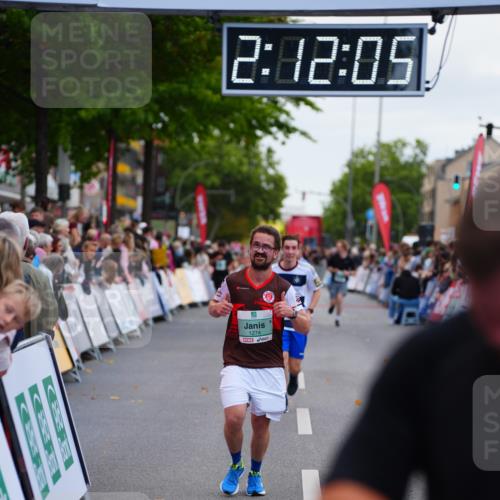 20.09.2026 - PSD Bank Halbmarathon LAZAROV Photography http://msf.ph/oto/10531839 20.09.2026 12:12:04 Ziel 1274, 1675, 3017, 4375 meine-sportfotos.de