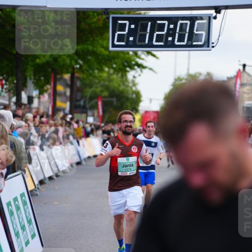 20.09.2026 - PSD Bank Halbmarathon LAZAROV Photography http://msf.ph/oto/10531845 20.09.2026 12:12:04 Ziel 1274, 1675, 3017, 4375 meine-sportfotos.de