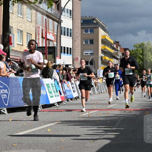 20.09.2026 - PSD Bank Halbmarathon J. Mangold http://msf.ph/oto/10531911 20.09.2026 12:17:53 Ziel 2435, 2653, 3258, 4082, 4171, 4300, 4582 meine-sportfotos.de