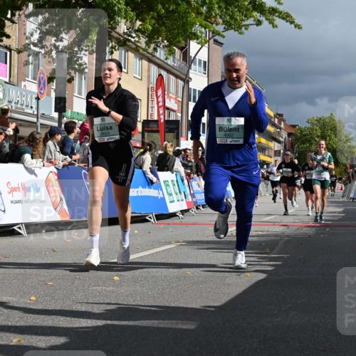 20.09.2026 - PSD Bank Halbmarathon J. Mangold http://msf.ph/oto/10531963 20.09.2026 12:17:57 Ziel 2435, 2653, 3258, 3331, 3361, 3463, 4082, 4171, 4300, 4582 meine-sportfotos.de