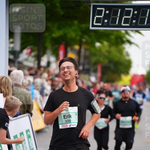 20.09.2026 - PSD Bank Halbmarathon LAZAROV Photography http://msf.ph/oto/10531969 20.09.2026 12:12:16 Ziel 1419, 1420, 1675, 1967, 3098, 3133, 3224, 4050 meine-sportfotos.de