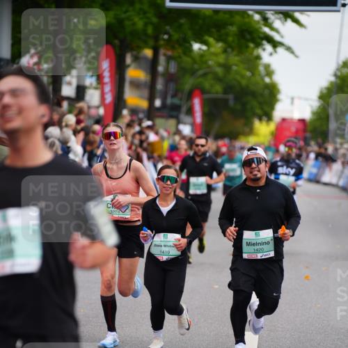 20.09.2026 - PSD Bank Halbmarathon LAZAROV Photography http://msf.ph/oto/10531975 20.09.2026 12:12:16 Ziel 1419, 1420, 1675, 1967, 3098, 3133, 3224, 4050 meine-sportfotos.de
