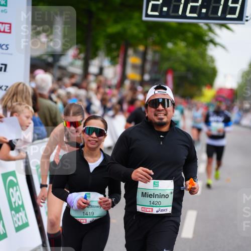 20.09.2026 - PSD Bank Halbmarathon LAZAROV Photography http://msf.ph/oto/10532032 20.09.2026 12:12:18 Ziel 1419, 1420, 1967, 3098, 3133, 3224, 4050, 4798 meine-sportfotos.de