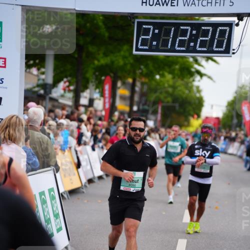 20.09.2026 - PSD Bank Halbmarathon LAZAROV Photography http://msf.ph/oto/10532048 20.09.2026 12:12:20 Ziel 1419, 1420, 1967, 3098, 3133, 3224, 4050, 4798 meine-sportfotos.de