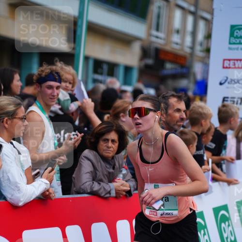 20.09.2026 - PSD Bank Halbmarathon LAZAROV Photography http://msf.ph/oto/10532082 20.09.2026 12:12:21 Ziel 1419, 1420, 1967, 3019, 3098, 3133, 3224, 4050, 4510, 4798 meine-sportfotos.de