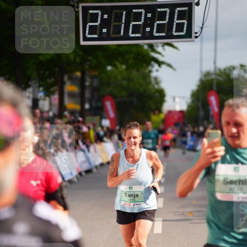 20.09.2026 - PSD Bank Halbmarathon LAZAROV Photography http://msf.ph/oto/10532194 20.09.2026 12:12:26 Ziel 1119, 1420, 3019, 4050, 4510, 4798 meine-sportfotos.de