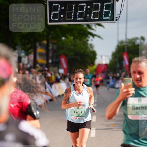 20.09.2026 - PSD Bank Halbmarathon LAZAROV Photography http://msf.ph/oto/10532201 20.09.2026 12:12:26 Ziel 1119, 1420, 3019, 4050, 4510, 4798 meine-sportfotos.de