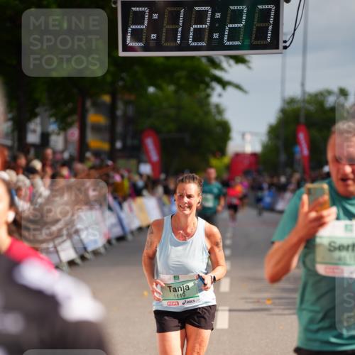 20.09.2026 - PSD Bank Halbmarathon LAZAROV Photography http://msf.ph/oto/10532217 20.09.2026 12:12:26 Ziel 1119, 1420, 3019, 4050, 4510, 4798 meine-sportfotos.de
