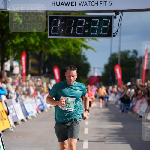 20.09.2026 - PSD Bank Halbmarathon LAZAROV Photography http://msf.ph/oto/10532242 20.09.2026 12:12:32 Ziel 1119, 3019, 3711, 4510 meine-sportfotos.de