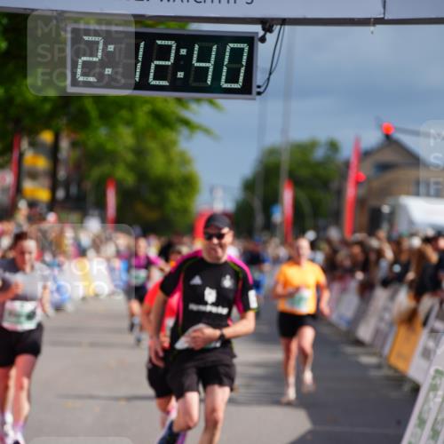 20.09.2026 - PSD Bank Halbmarathon LAZAROV Photography http://msf.ph/oto/10532299 20.09.2026 12:12:40 Ziel 2129, 2260, 2851, 3711, 4246 meine-sportfotos.de