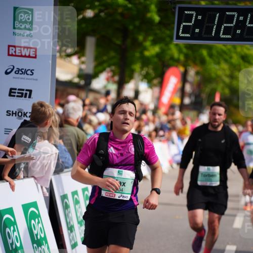 20.09.2026 - PSD Bank Halbmarathon LAZAROV Photography http://msf.ph/oto/10532461 20.09.2026 12:12:46 Ziel 1170, 1171, 2129, 2260, 2428, 2764, 2804, 2851, 4246 meine-sportfotos.de