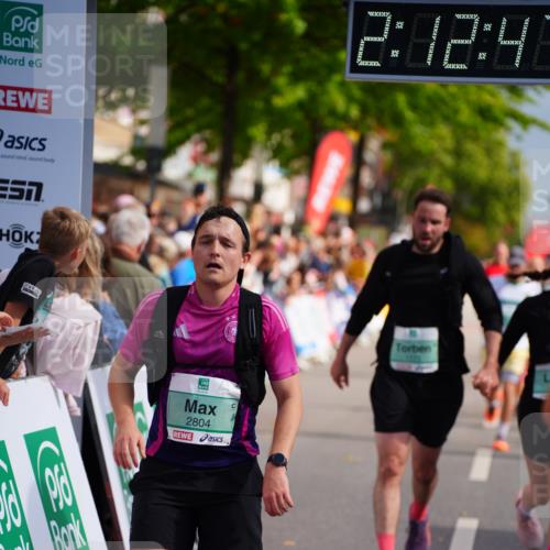 20.09.2026 - PSD Bank Halbmarathon LAZAROV Photography http://msf.ph/oto/10532475 20.09.2026 12:12:46 Ziel 1170, 1171, 2129, 2260, 2428, 2764, 2804, 2851, 4246 meine-sportfotos.de