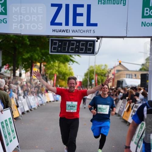20.09.2026 - PSD Bank Halbmarathon LAZAROV Photography http://msf.ph/oto/10532615 20.09.2026 12:12:54 Ziel 1170, 1171, 1963, 2428, 3443, 3587, 4384 meine-sportfotos.de