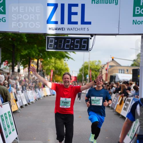 20.09.2026 - PSD Bank Halbmarathon LAZAROV Photography http://msf.ph/oto/10532622 20.09.2026 12:12:54 Ziel 1170, 1171, 1963, 2428, 3443, 3587, 4384 meine-sportfotos.de
