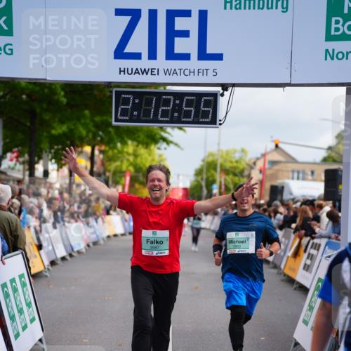 20.09.2026 - PSD Bank Halbmarathon LAZAROV Photography http://msf.ph/oto/10532631 20.09.2026 12:12:54 Ziel 1170, 1171, 1963, 2428, 3443, 3587, 4384 meine-sportfotos.de