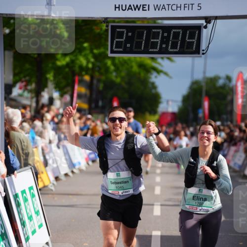 20.09.2026 - PSD Bank Halbmarathon LAZAROV Photography http://msf.ph/oto/10532779 20.09.2026 12:13:04 Ziel 1030, 1045, 1702, 4466 meine-sportfotos.de
