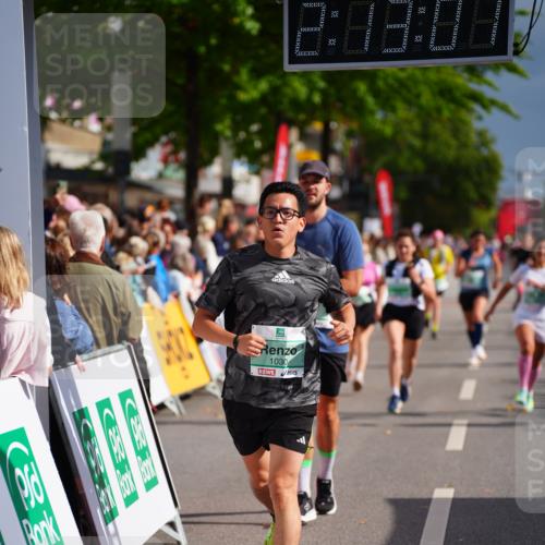 20.09.2026 - PSD Bank Halbmarathon LAZAROV Photography http://msf.ph/oto/10532829 20.09.2026 12:13:07 Ziel 1030, 1045, 1125, 1702, 4466, 4668 meine-sportfotos.de