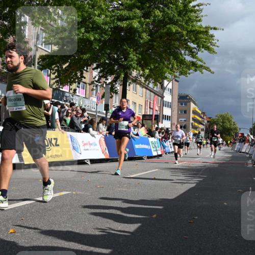 20.09.2026 - PSD Bank Halbmarathon J. Mangold http://msf.ph/oto/10532990 20.09.2026 12:20:09 Ziel 1021, 1261, 1628, 1755, 2351, 2933, 3085, 3097, 4085, 4228, 4237, 4270, 4632, 4689 meine-sportfotos.de