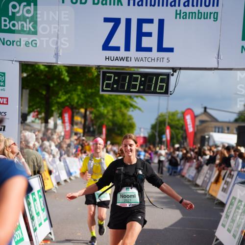 20.09.2026 - PSD Bank Halbmarathon LAZAROV Photography http://msf.ph/oto/10532994 20.09.2026 12:13:15 Ziel 1030, 1125, 1322, 1341, 2521, 3970, 3971, 4466, 4668 meine-sportfotos.de