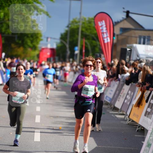20.09.2026 - PSD Bank Halbmarathon LAZAROV Photography http://msf.ph/oto/10533058 20.09.2026 12:13:22 Ziel 1190, 1213, 1322, 2521, 3503 meine-sportfotos.de