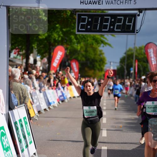 20.09.2026 - PSD Bank Halbmarathon LAZAROV Photography http://msf.ph/oto/10533082 20.09.2026 12:13:24 Ziel 1190, 1213, 1322, 3503, 4797 meine-sportfotos.de