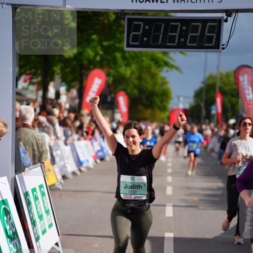 20.09.2026 - PSD Bank Halbmarathon LAZAROV Photography http://msf.ph/oto/10533115 20.09.2026 12:13:25 Ziel 1190, 1213, 3503, 4797 meine-sportfotos.de