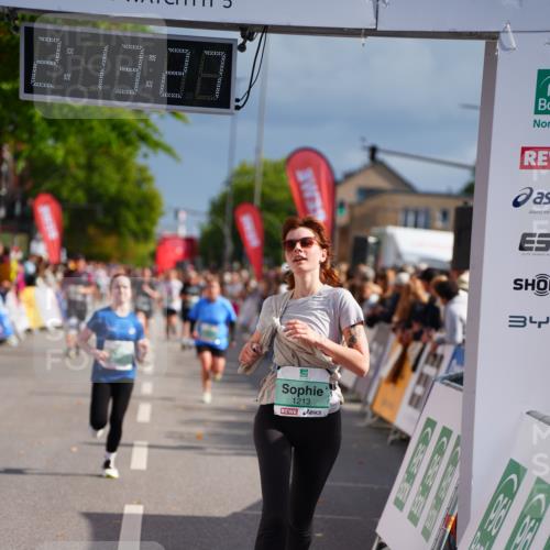 20.09.2026 - PSD Bank Halbmarathon LAZAROV Photography http://msf.ph/oto/10533147 20.09.2026 12:13:26 Ziel 1190, 1213, 3503, 4797 meine-sportfotos.de