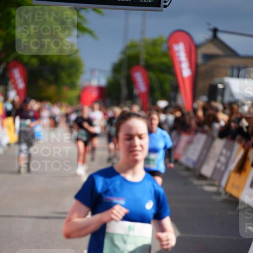 20.09.2026 - PSD Bank Halbmarathon LAZAROV Photography http://msf.ph/oto/10533175 20.09.2026 12:13:29 Ziel 1190, 1213, 1722, 3503, 4797 meine-sportfotos.de