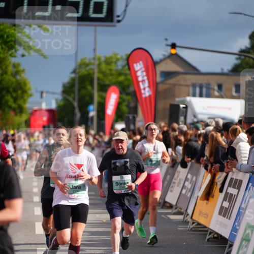 20.09.2026 - PSD Bank Halbmarathon LAZAROV Photography http://msf.ph/oto/10533252 20.09.2026 12:13:36 Ziel 1077, 1226, 1722, 1964, 3398, 3739, 4590, 4797 meine-sportfotos.de