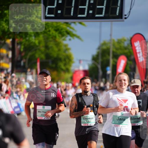 20.09.2026 - PSD Bank Halbmarathon LAZAROV Photography http://msf.ph/oto/10533274 20.09.2026 12:13:37 Ziel 1077, 1226, 1722, 1964, 3398, 3739, 4590 meine-sportfotos.de