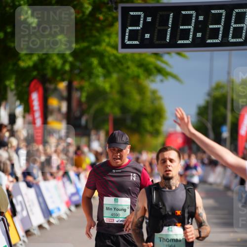 20.09.2026 - PSD Bank Halbmarathon LAZAROV Photography http://msf.ph/oto/10533293 20.09.2026 12:13:38 Ziel 1077, 1226, 1722, 1964, 3398, 3739, 4590 meine-sportfotos.de