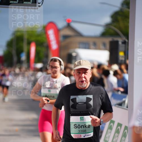 20.09.2026 - PSD Bank Halbmarathon LAZAROV Photography http://msf.ph/oto/10533314 20.09.2026 12:13:39 Ziel 1077, 1226, 1722, 1964, 3398, 3739, 4590 meine-sportfotos.de