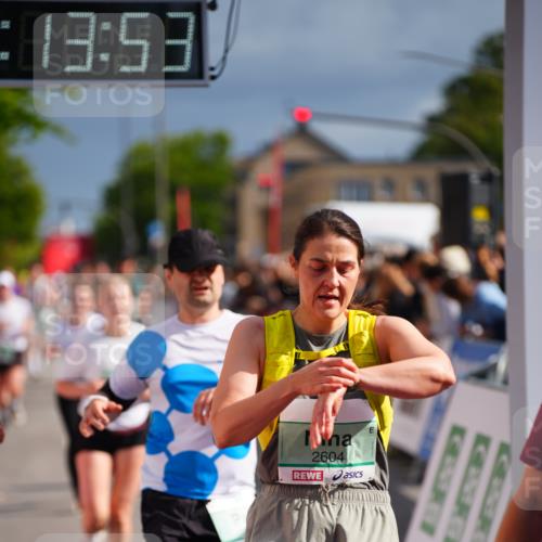20.09.2026 - PSD Bank Halbmarathon LAZAROV Photography http://msf.ph/oto/10533500 20.09.2026 12:13:52 Ziel 1038, 1380, 1387, 1463, 1490, 2091, 2162, 2604, 2856, 3030, 3792, 4283, 4444 meine-sportfotos.de