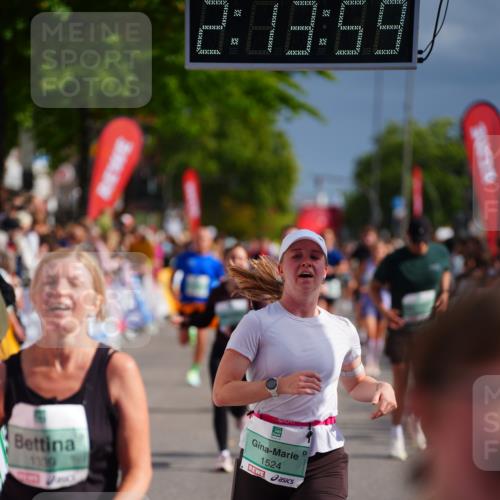 20.09.2026 - PSD Bank Halbmarathon LAZAROV Photography http://msf.ph/oto/10533597 20.09.2026 12:13:59 Ziel 1049, 1109, 1339, 1397, 1463, 1524, 2162, 2604, 2856, 3030, 3792 meine-sportfotos.de