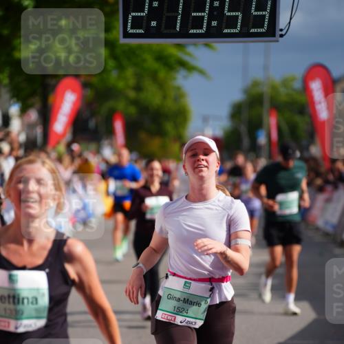 20.09.2026 - PSD Bank Halbmarathon LAZAROV Photography http://msf.ph/oto/10533611 20.09.2026 12:13:59 Ziel 1049, 1109, 1339, 1397, 1463, 1524, 2162, 2604, 2856, 3030, 3792 meine-sportfotos.de