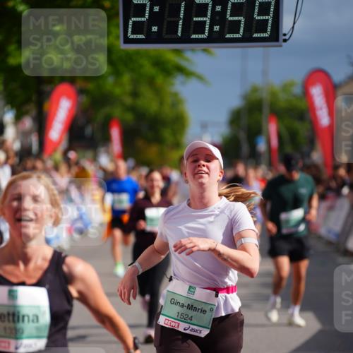 20.09.2026 - PSD Bank Halbmarathon LAZAROV Photography http://msf.ph/oto/10533617 20.09.2026 12:13:59 Ziel 1049, 1109, 1339, 1397, 1463, 1524, 2162, 2604, 2856, 3030, 3792 meine-sportfotos.de