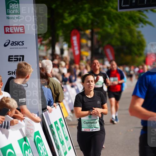 20.09.2026 - PSD Bank Halbmarathon LAZAROV Photography http://msf.ph/oto/10533790 20.09.2026 12:14:11 Ziel 1373, 1397, 1935, 2341, 2609, 3471, 3509, 3572, 4207 meine-sportfotos.de