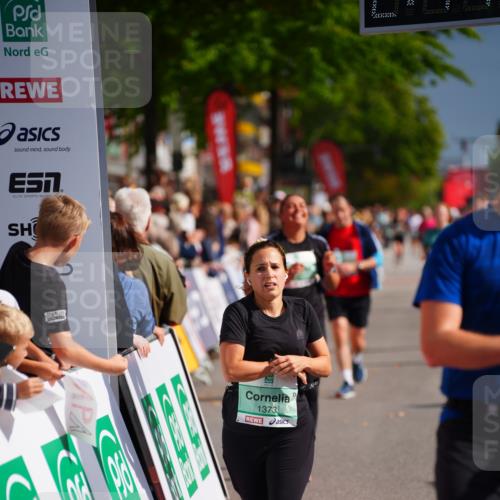20.09.2026 - PSD Bank Halbmarathon LAZAROV Photography http://msf.ph/oto/10533794 20.09.2026 12:14:11 Ziel 1373, 1397, 1935, 2341, 2609, 3471, 3509, 3572, 4207 meine-sportfotos.de