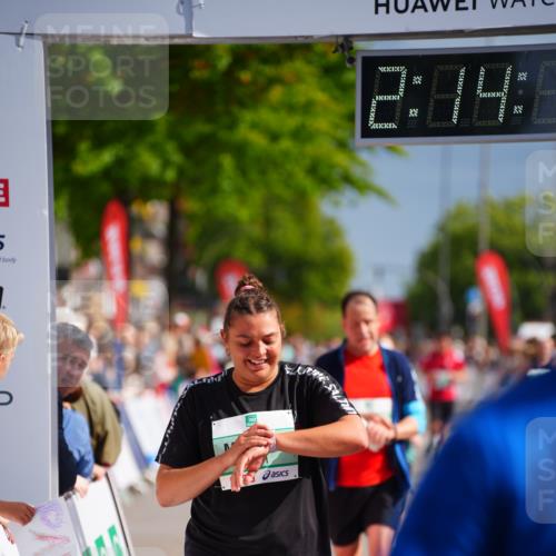 20.09.2026 - PSD Bank Halbmarathon LAZAROV Photography http://msf.ph/oto/10533818 20.09.2026 12:14:14 Ziel 1373, 1588, 1935, 2341, 2609, 3471, 3572, 4438 meine-sportfotos.de