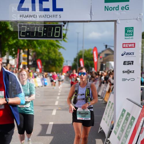 20.09.2026 - PSD Bank Halbmarathon LAZAROV Photography http://msf.ph/oto/10533826 20.09.2026 12:14:17 Ziel 1373, 1588, 2341, 2609, 3471, 3572, 4438 meine-sportfotos.de