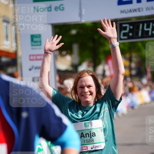 20.09.2026 - PSD Bank Halbmarathon LAZAROV Photography http://msf.ph/oto/10533850 20.09.2026 12:14:19 Ziel 1373, 1588, 1848, 2609, 3471, 4438 meine-sportfotos.de