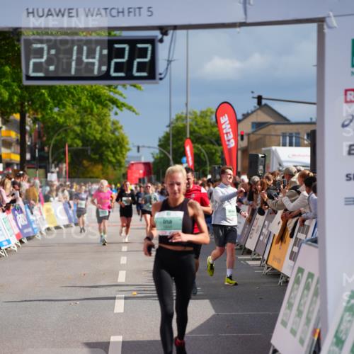 20.09.2026 - PSD Bank Halbmarathon LAZAROV Photography http://msf.ph/oto/10533863 20.09.2026 12:14:21 Ziel 1588, 1848, 2609, 3471, 4438 meine-sportfotos.de